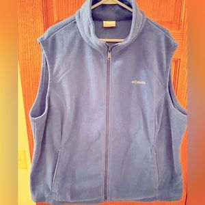 Columbia Women's Plus size fleece vest royal blue